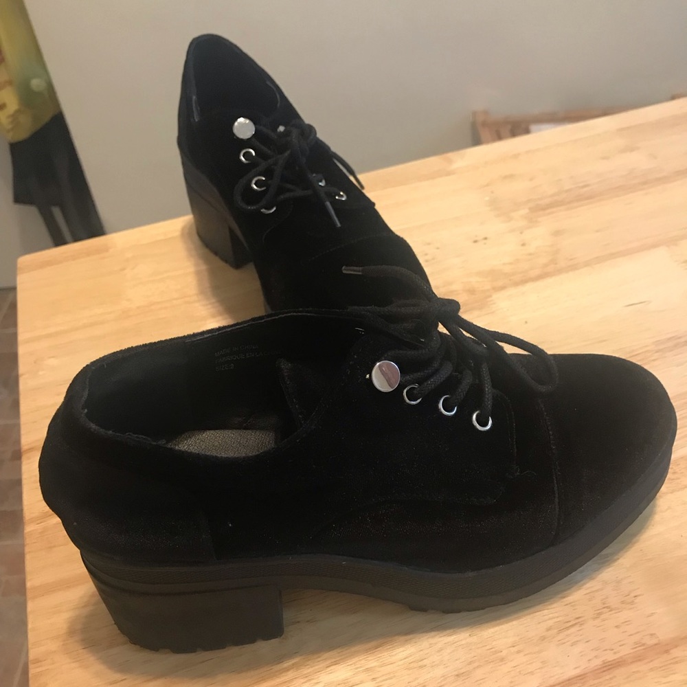 Velvet platforms